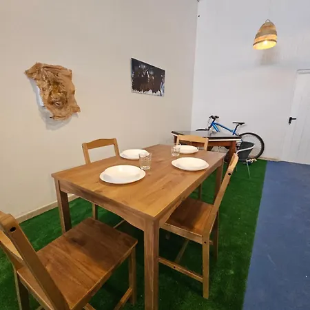 Blue Mango Surf House Center ,con Cocina 3*