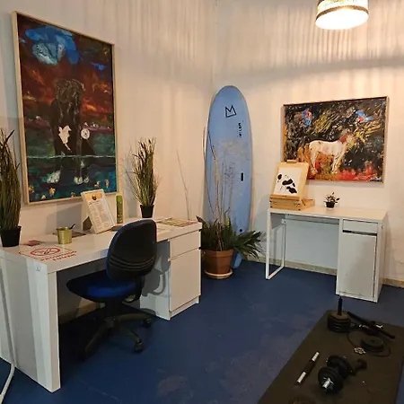 Blue Mango Surf House Center ,cocina بيت ضيافة