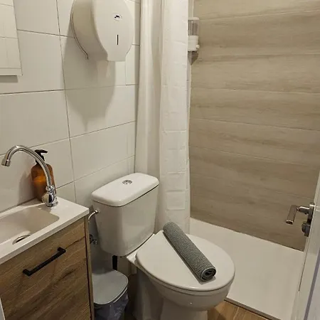 Affittacamere Blue Mango Surf House Center ,con Cocina 3*